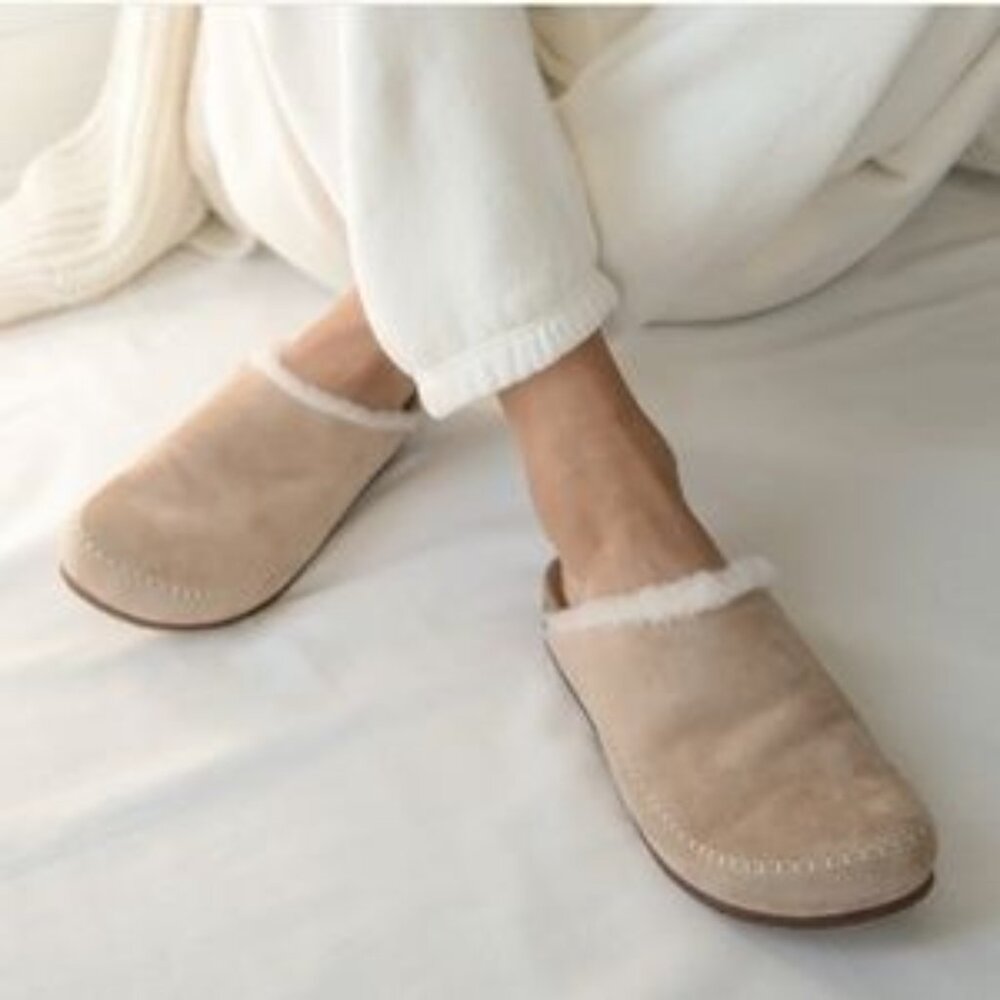 New EILEEN FISHER suede/shearling slipper, 6.5.   LG799